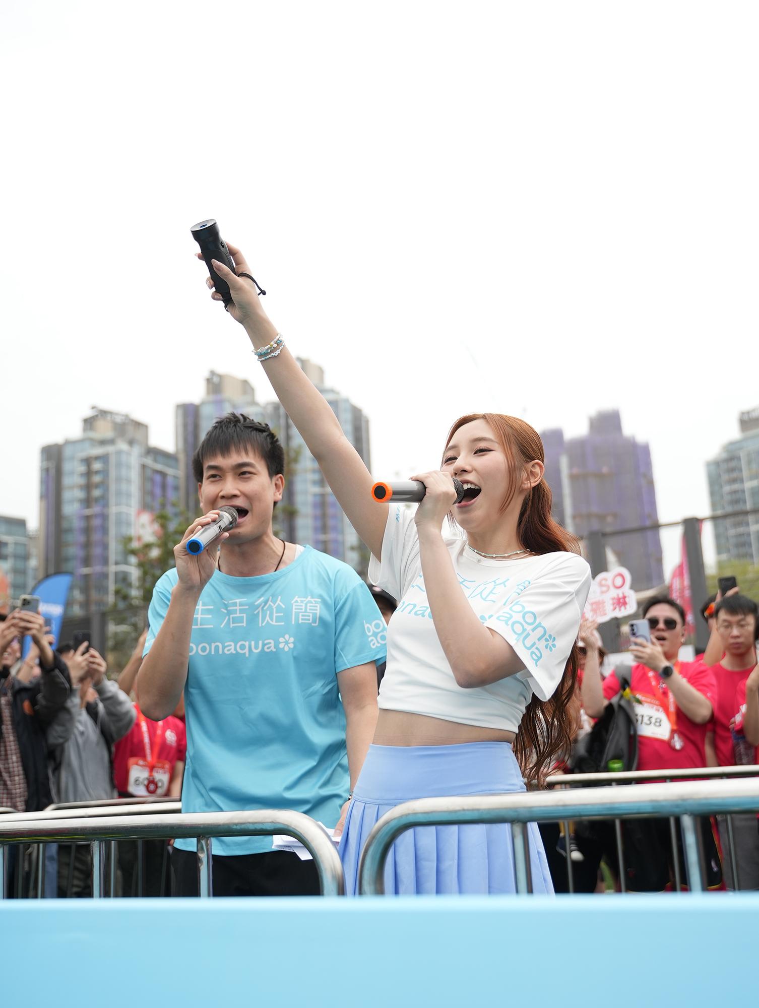 Ivy為參加者打氣之餘,亦貼心提醒大家要緊記補足水份,爭取突破,創下佳績。