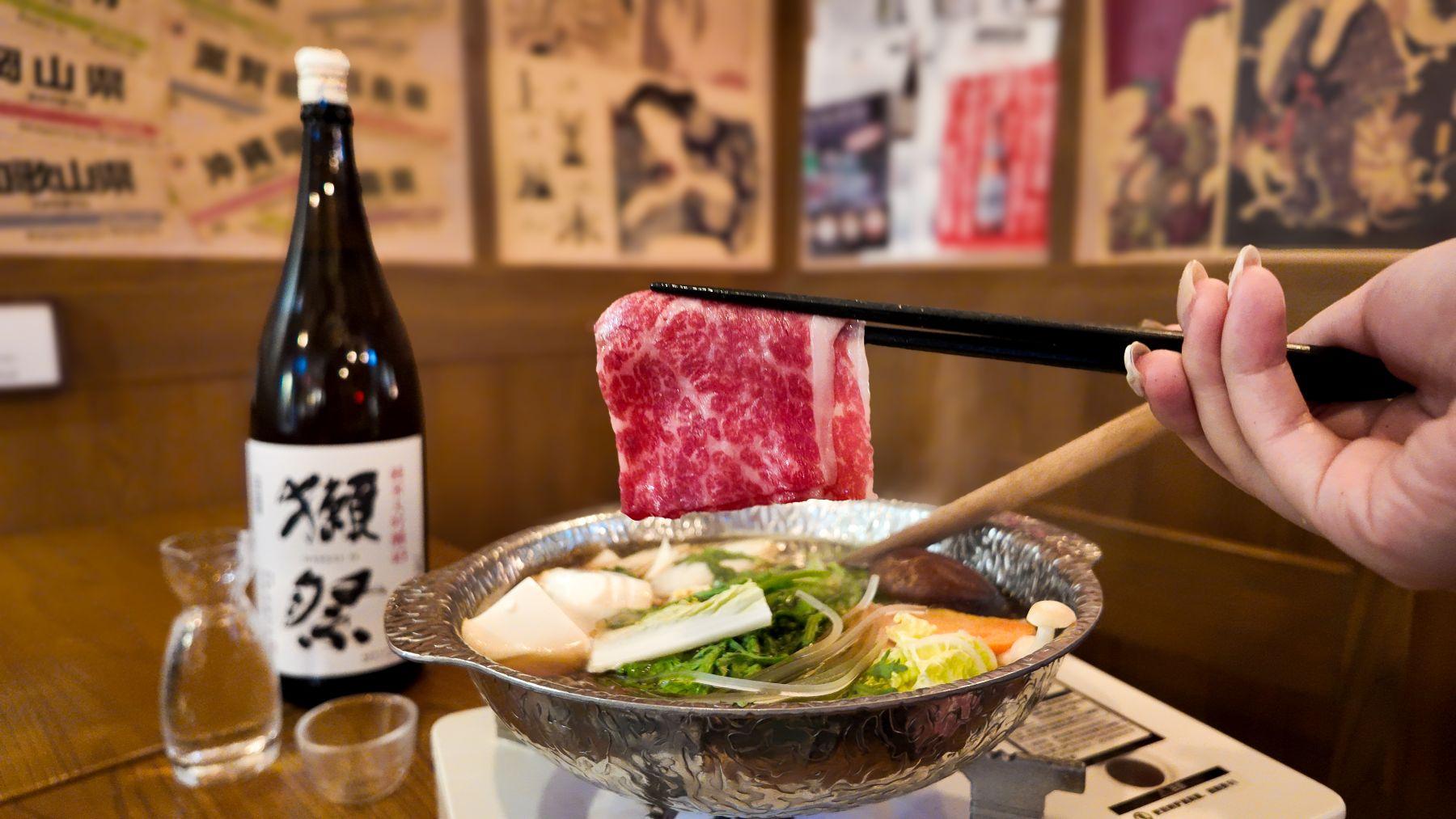 半放題任食宮崎A4和牛,配日式壽喜燒鍋或濃郁豆乳鍋。