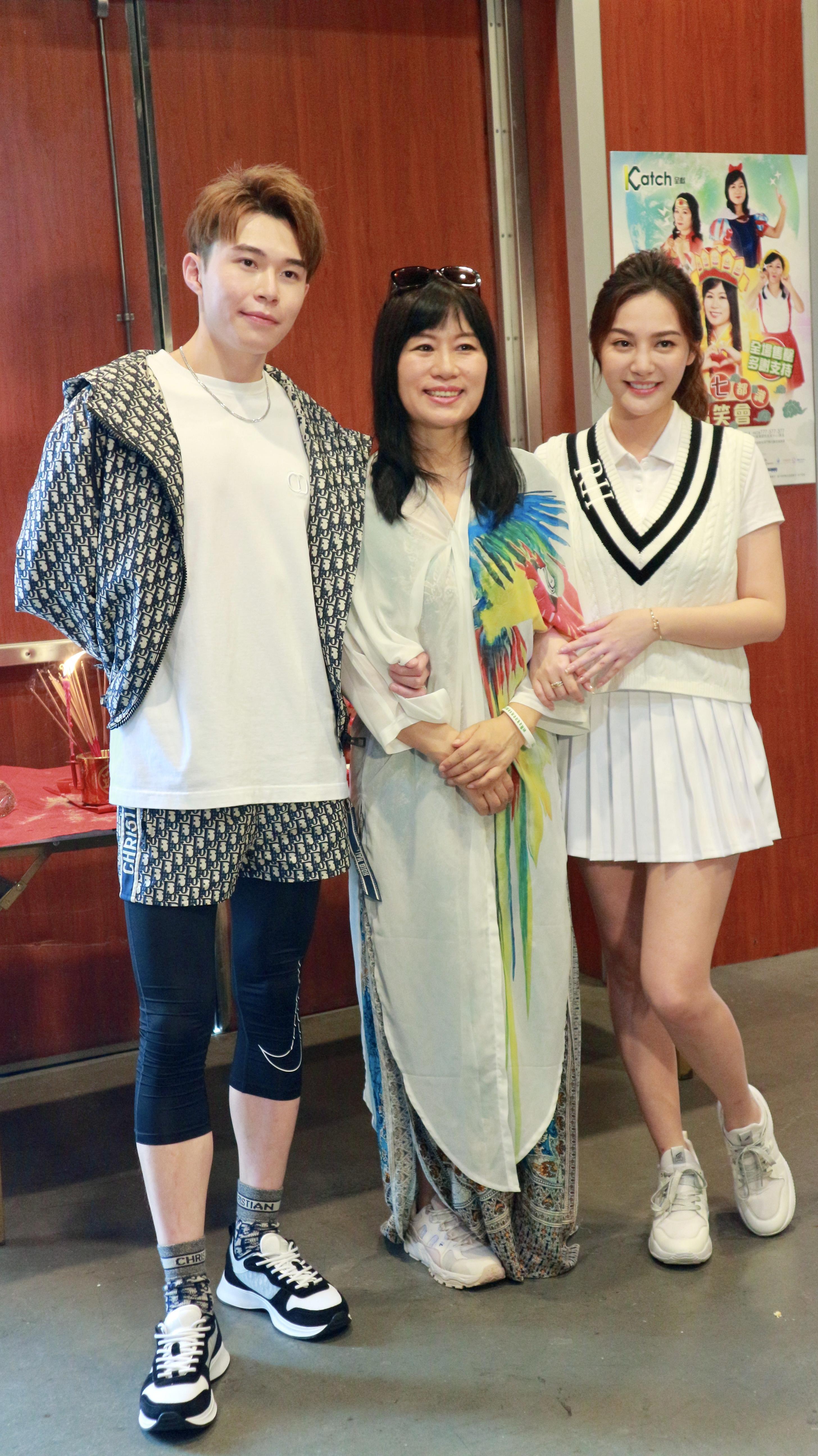 七仙羽開《師傅七都識唱笑會》,Ashina曾帶同男友Brian到場。