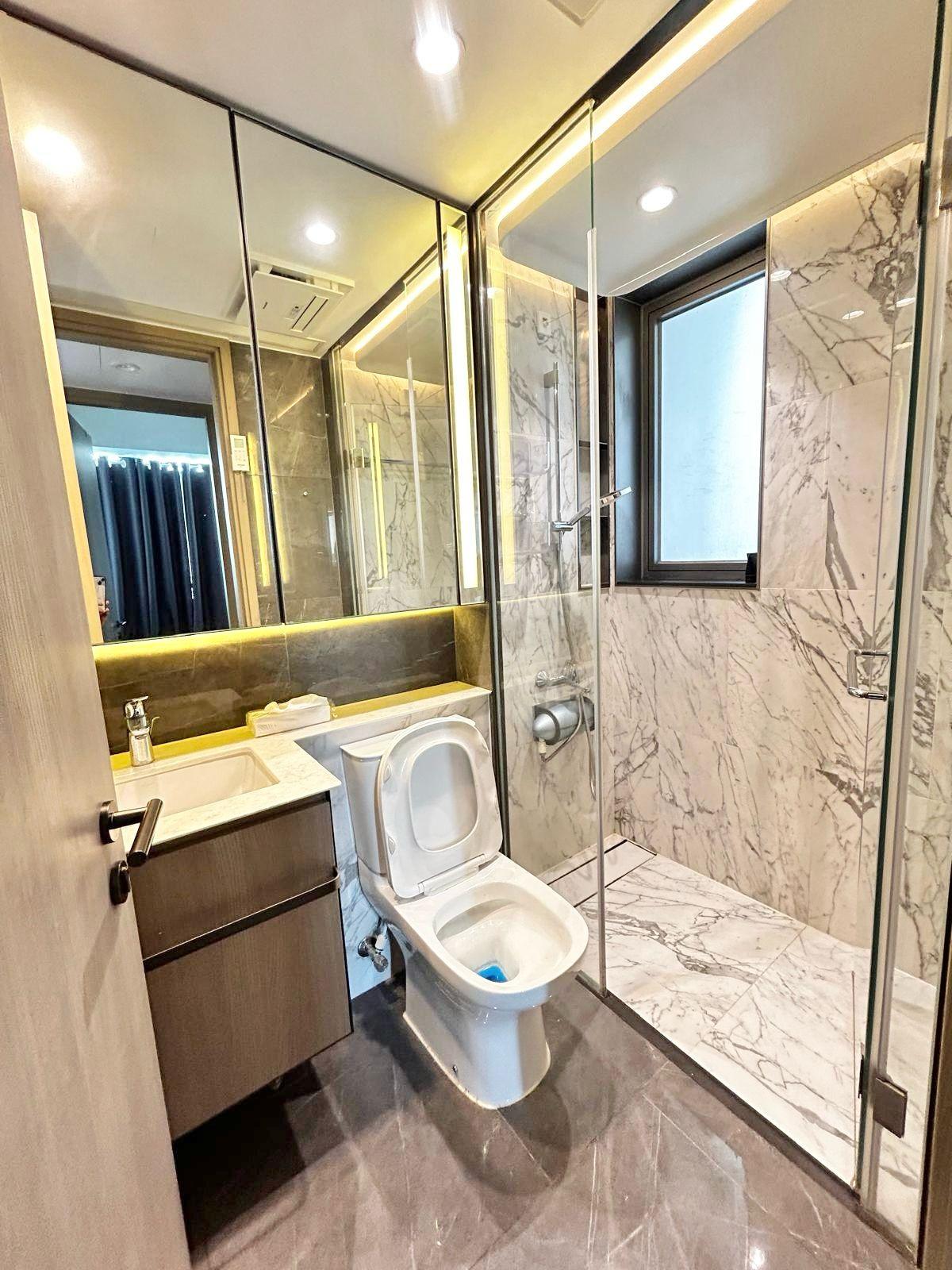 浴室為發展商裝修,保養不俗。(代理提供)