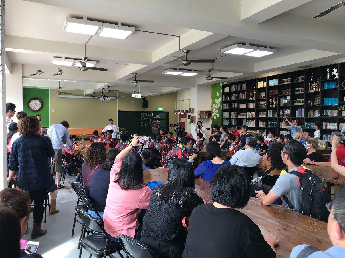 老師曾到台灣考察。(學校提供相片)