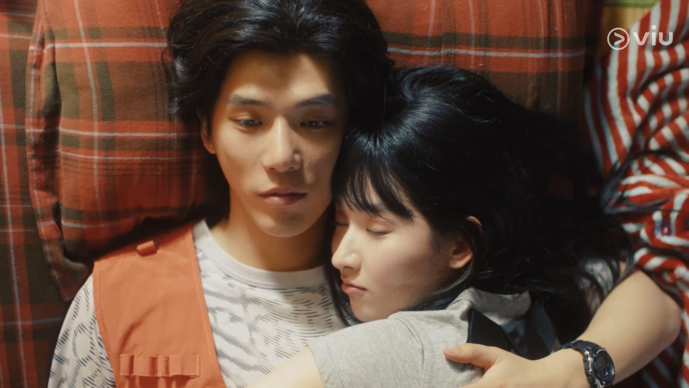 周水(王安宇飾)和大吉(王玉雯飾)北漂後生活不順,二人只得住在小小的房間。.