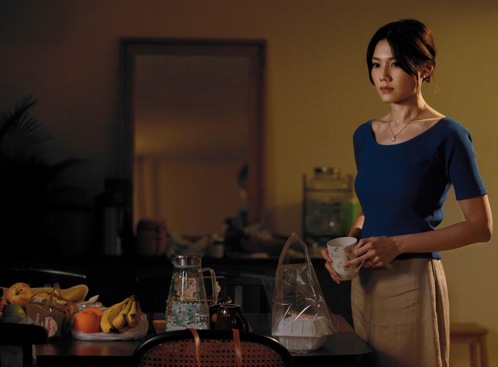 周秀娜以人妻、女友雙重身份遊走於謎團之中。