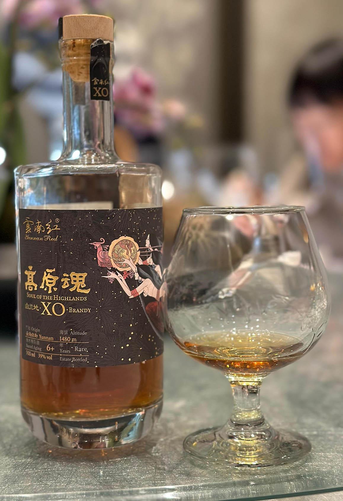品酒師私人醒的雲南紅高原魂XO。