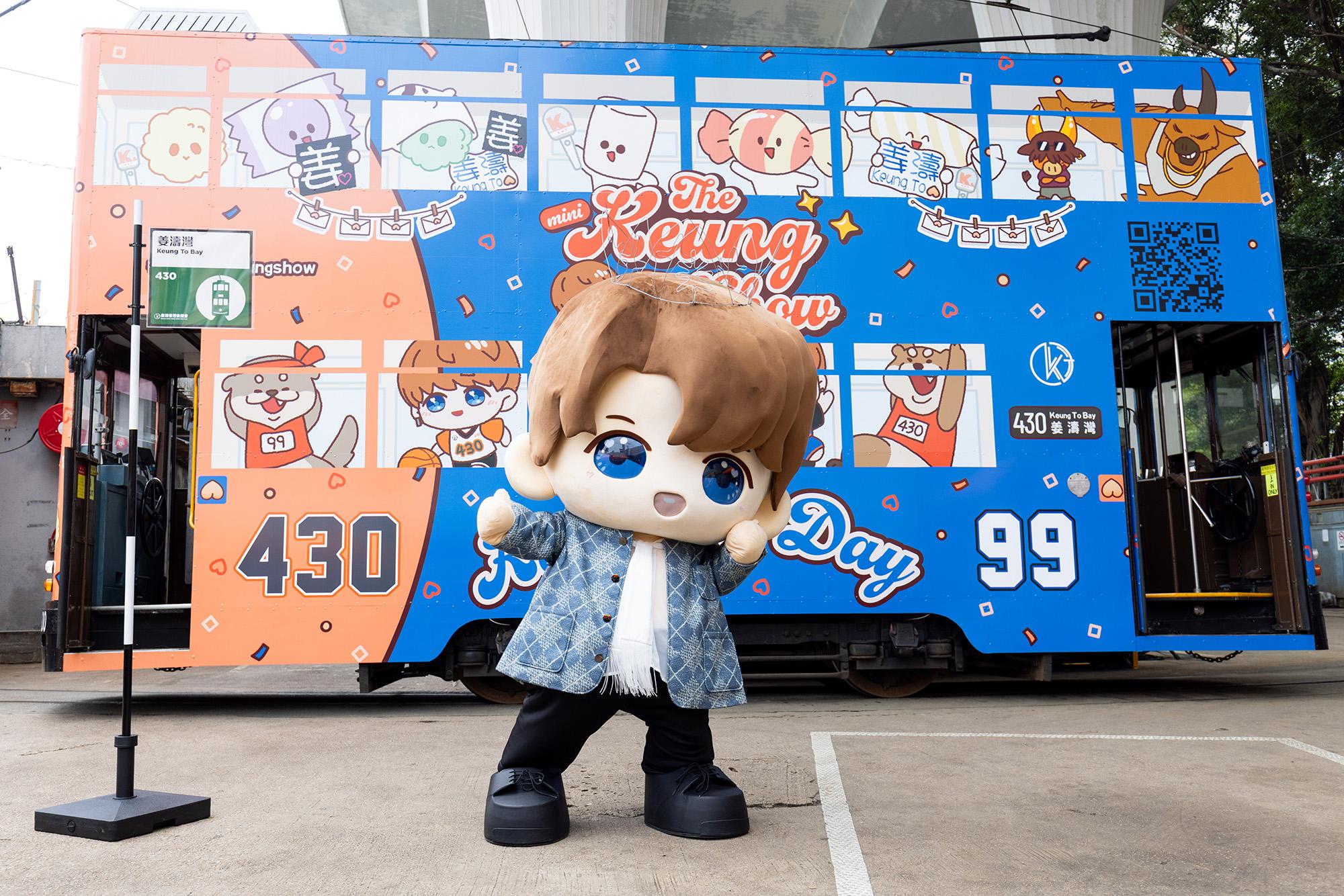 姜濤榮登300號巨型廣告電車的「第一人」。