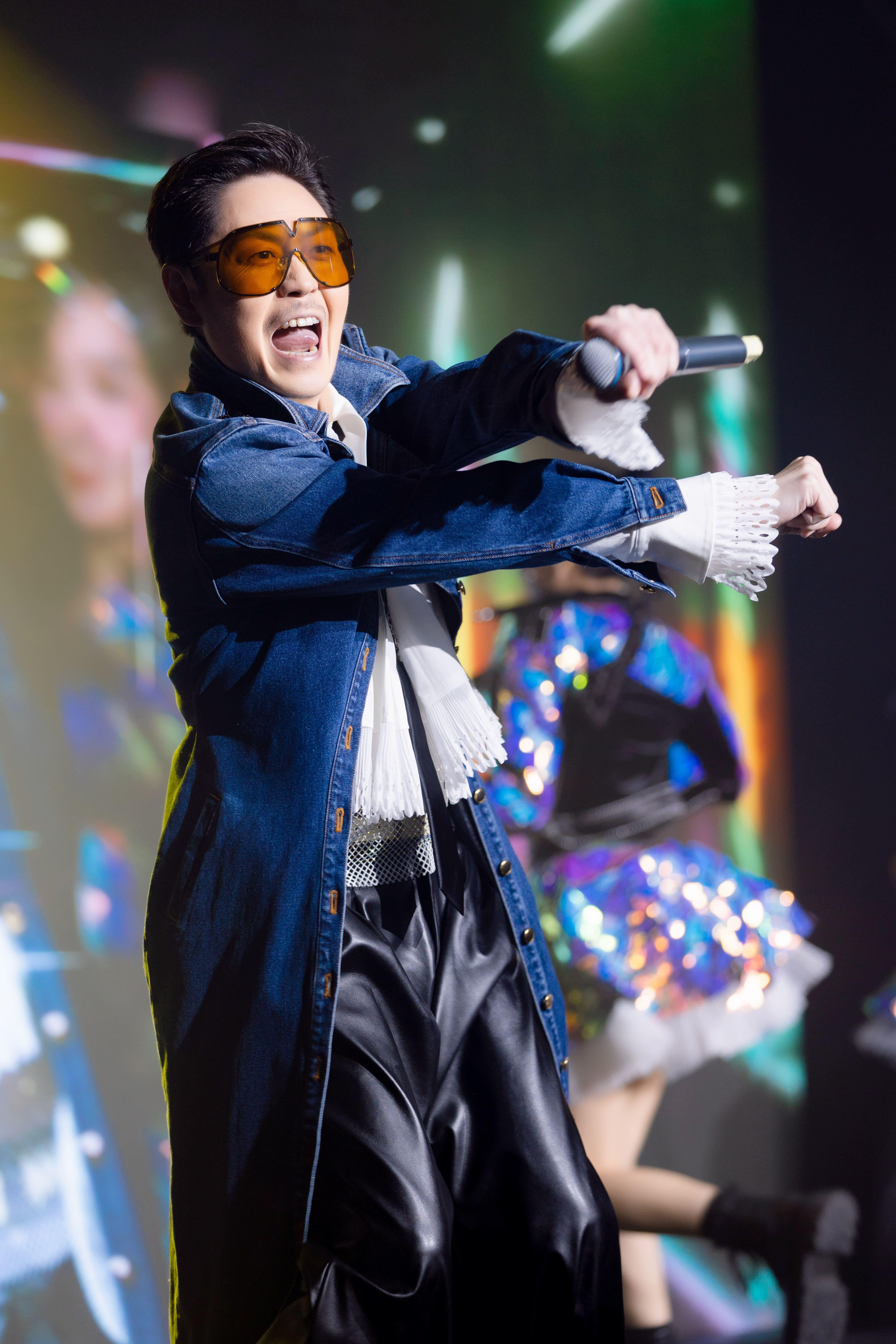 拍板四月底在佛山加開大型笑唱會。