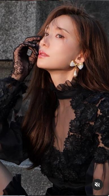 林志玲巴黎的美照。