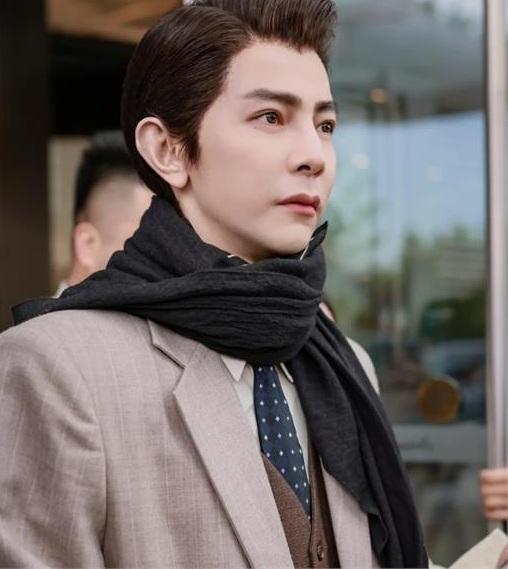 汪東城又變臉,他出席北京國際電影節時被網民笑「面目全非」。