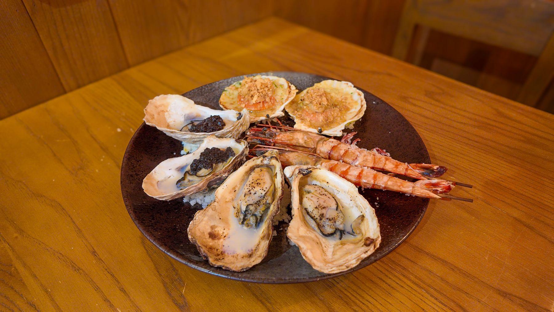 浜燒黑松露燒牡蠣及金蒜芝麻燒帆立貝