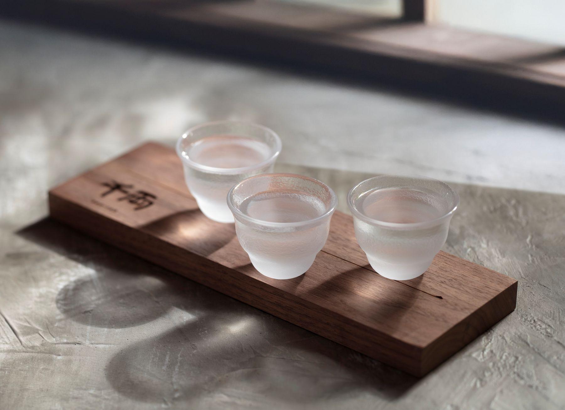 特撰唎酒體驗($68/三杯)可試勻燦爛純米吟釀、燦爛山廃純米、千両職人純米大吟釀,搭配各式壽司刺身。