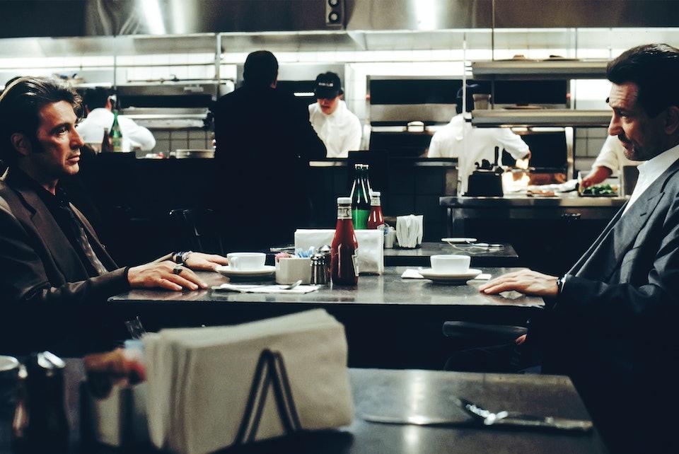 於《盜火錢》中,與另一影阿爾柏仙奴,唯一一次同場鬥戲。