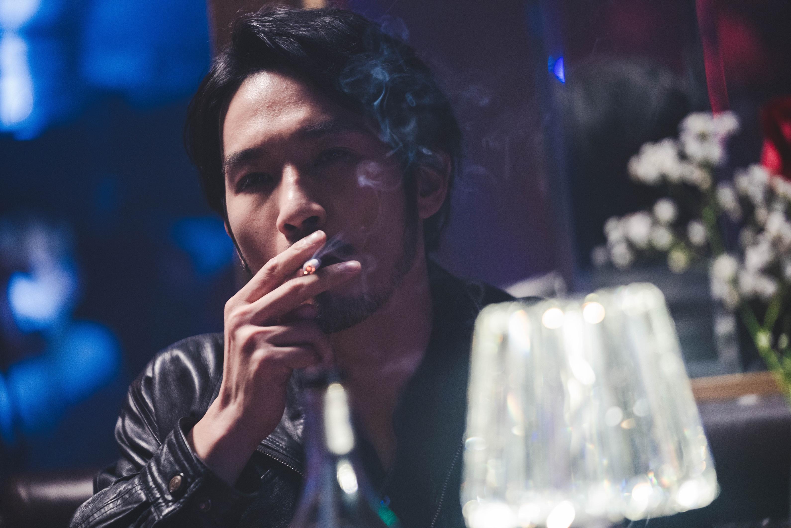 蘇家樂在劇集《三命》演3種命途的駱澤信,其中一種黑社會的阿信。