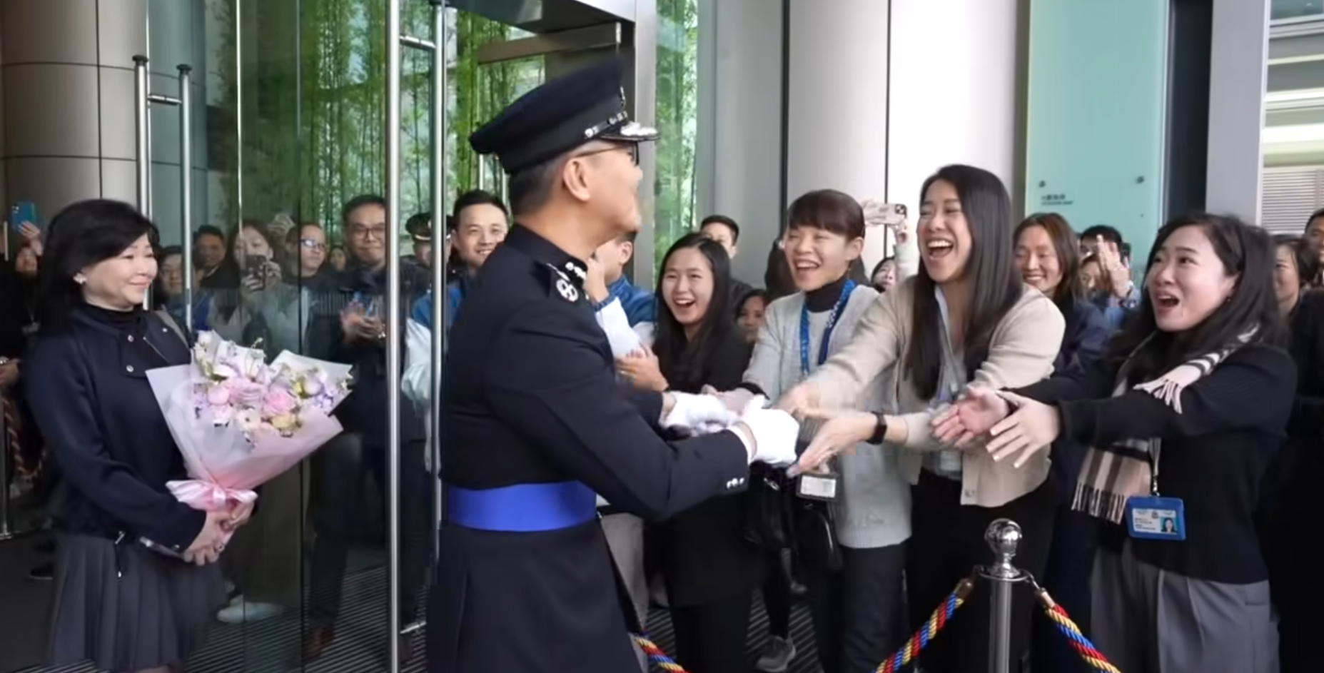 警隊為蕭澤頤舉行歡送典禮,警務處處長職務由周一鳴正式接任。(香港警察FB)