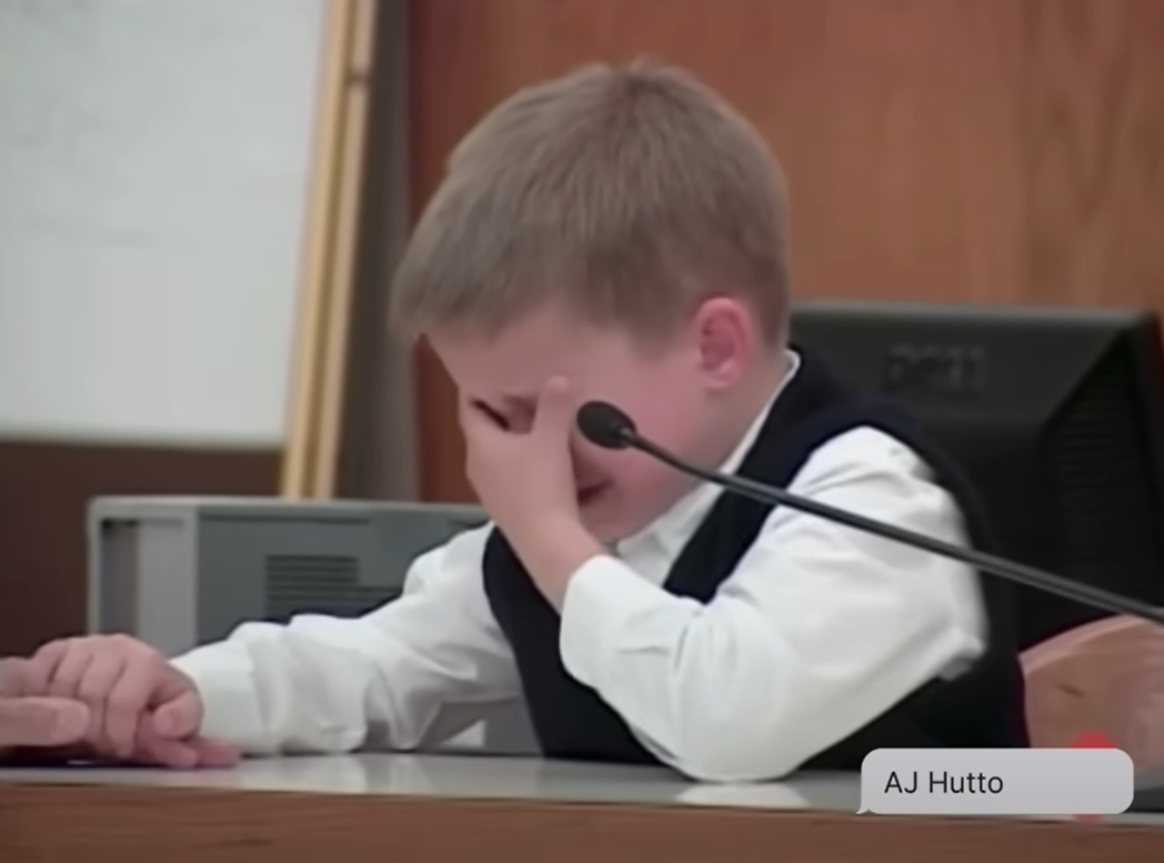 AJ當日在庭上落淚。(互聯網)