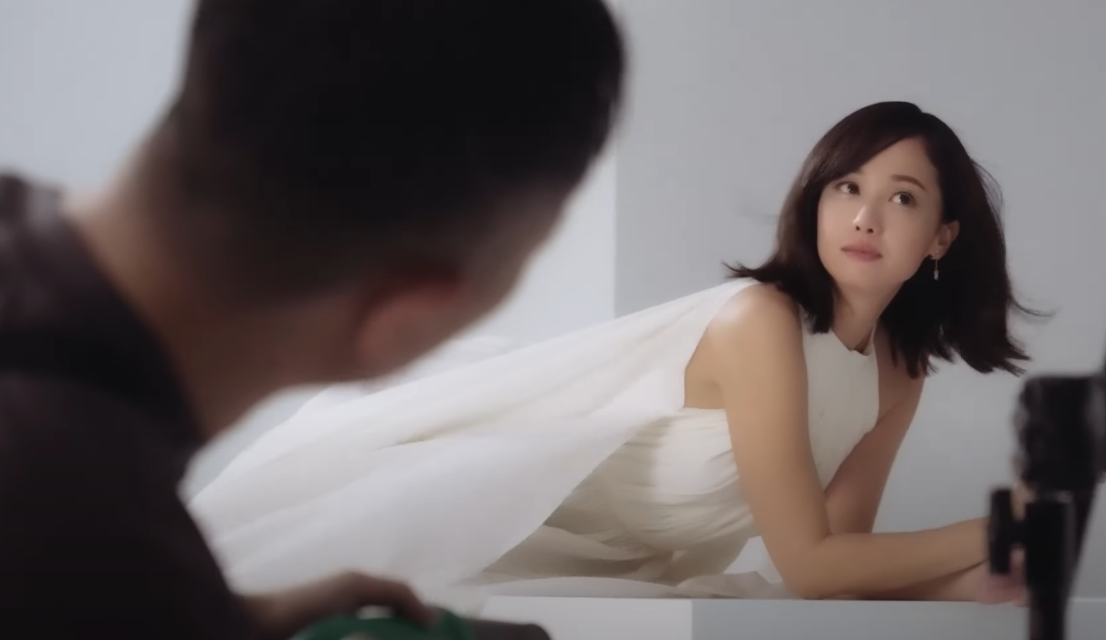 Color con品牌公開澤尻拍攝的全新廣告及拍攝花絮。