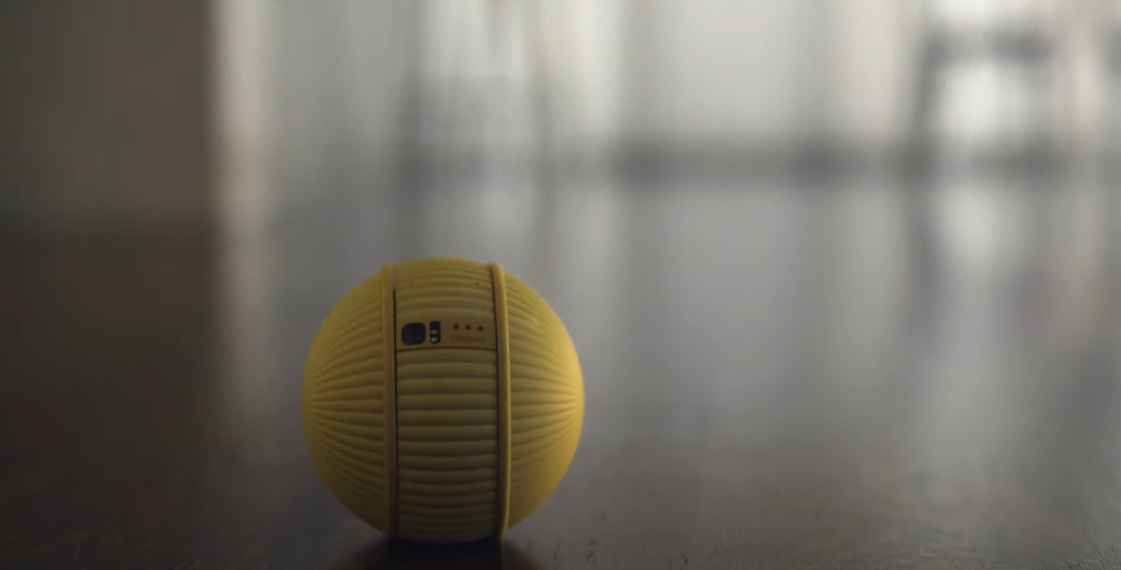 Ballie 球型身體安裝了相機作視覺感測、環境感應器及行動模組,配合 Samsung 語言模型進行會話及理解不同語音輸入,以達至類似「多啦A夢」家居 AI 夥伴工作。