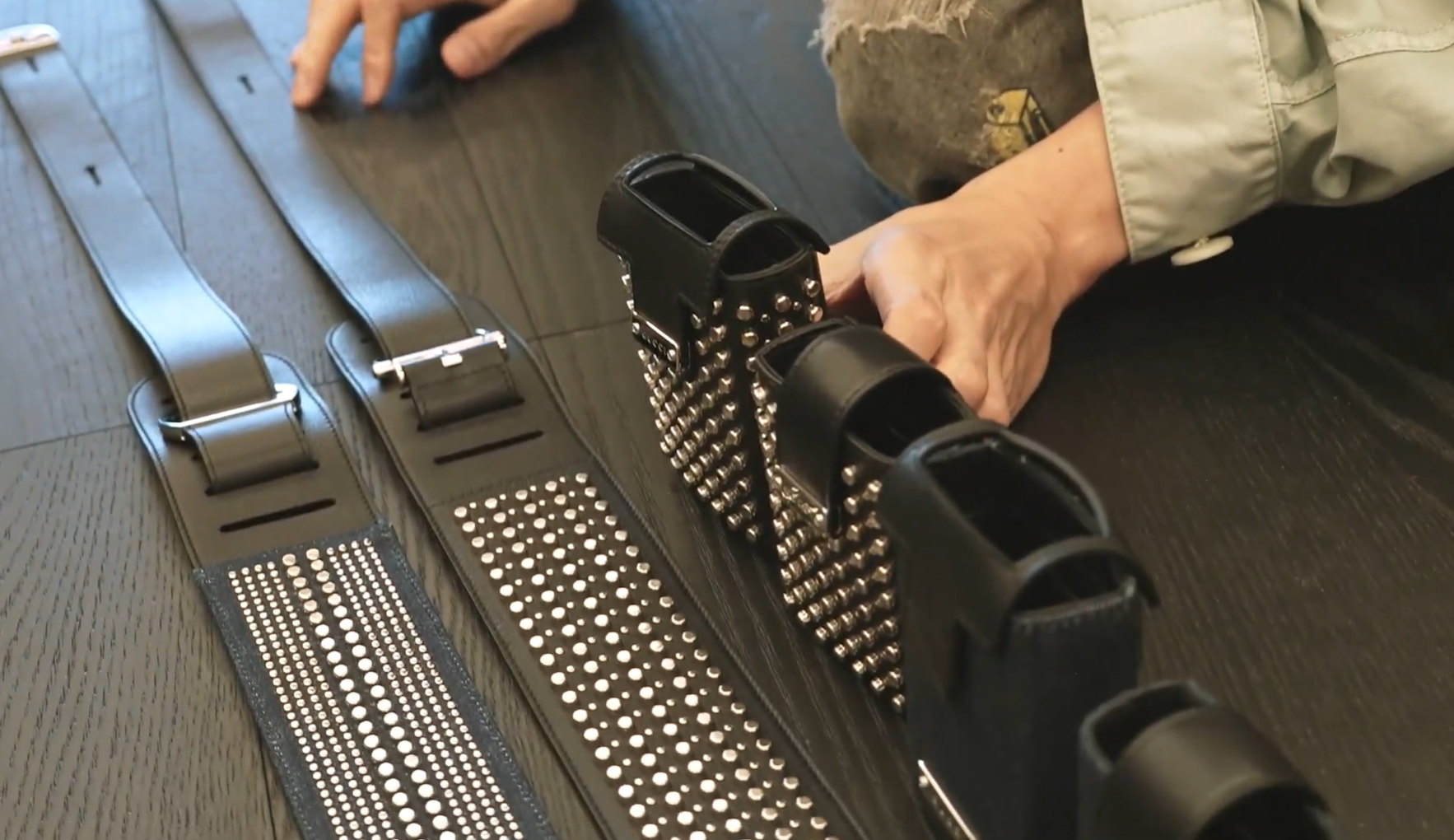 謝霆鋒獲Gucci獨家打造全球唯一專屬品,更拍下開箱片跟大家分享。