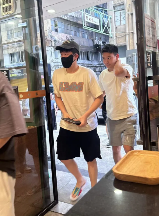 王楚欽去年9月亦曾經光顧同一茶餐廳,可見已成為他訪澳的「食堂」。(搭枱茶餐廳小紅書專頁)