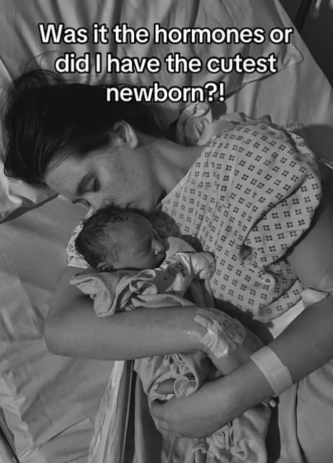 潔絲指她起初覺得兒子很可愛,但看真又覺得他好醜。(互聯網)