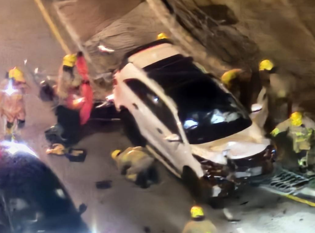 77歲男子被捲入車底,頭部嚴重受傷,及後證實死亡。(網上圖片)