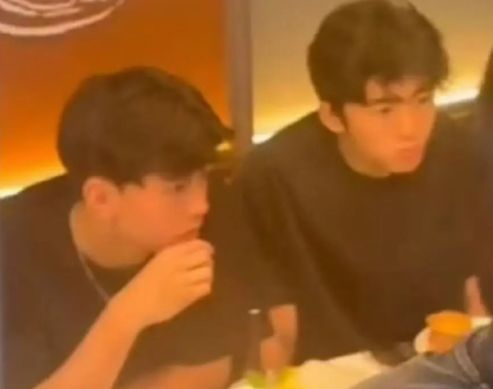 謝霆鋒帶兩子啟德飯局 (小紅書)