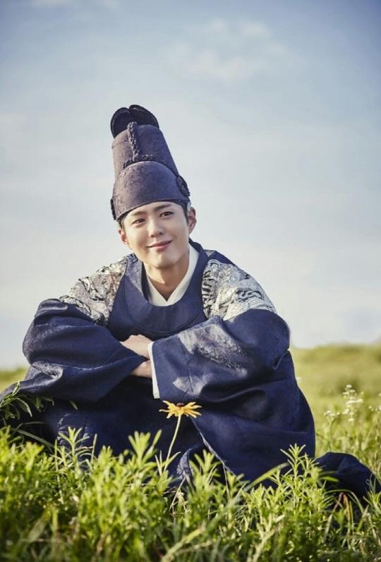 朴寶劍的古裝造型,令他成為「韓服WAVE」新任代言人。