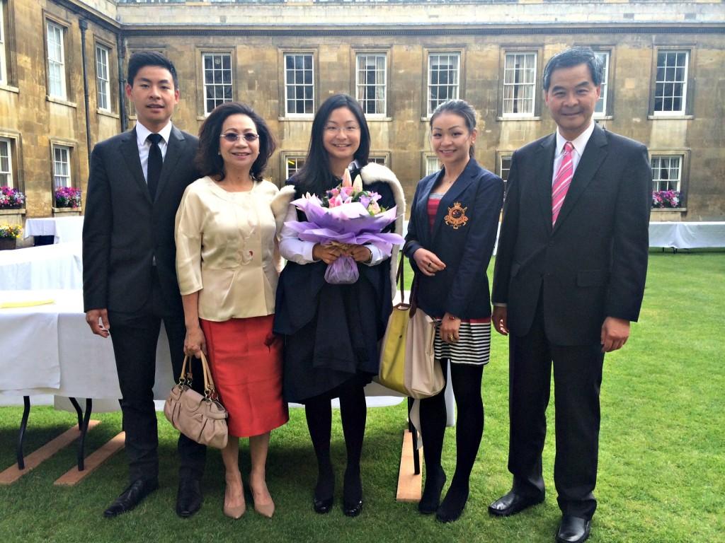 梁齊昕與家人合照。(2014年)