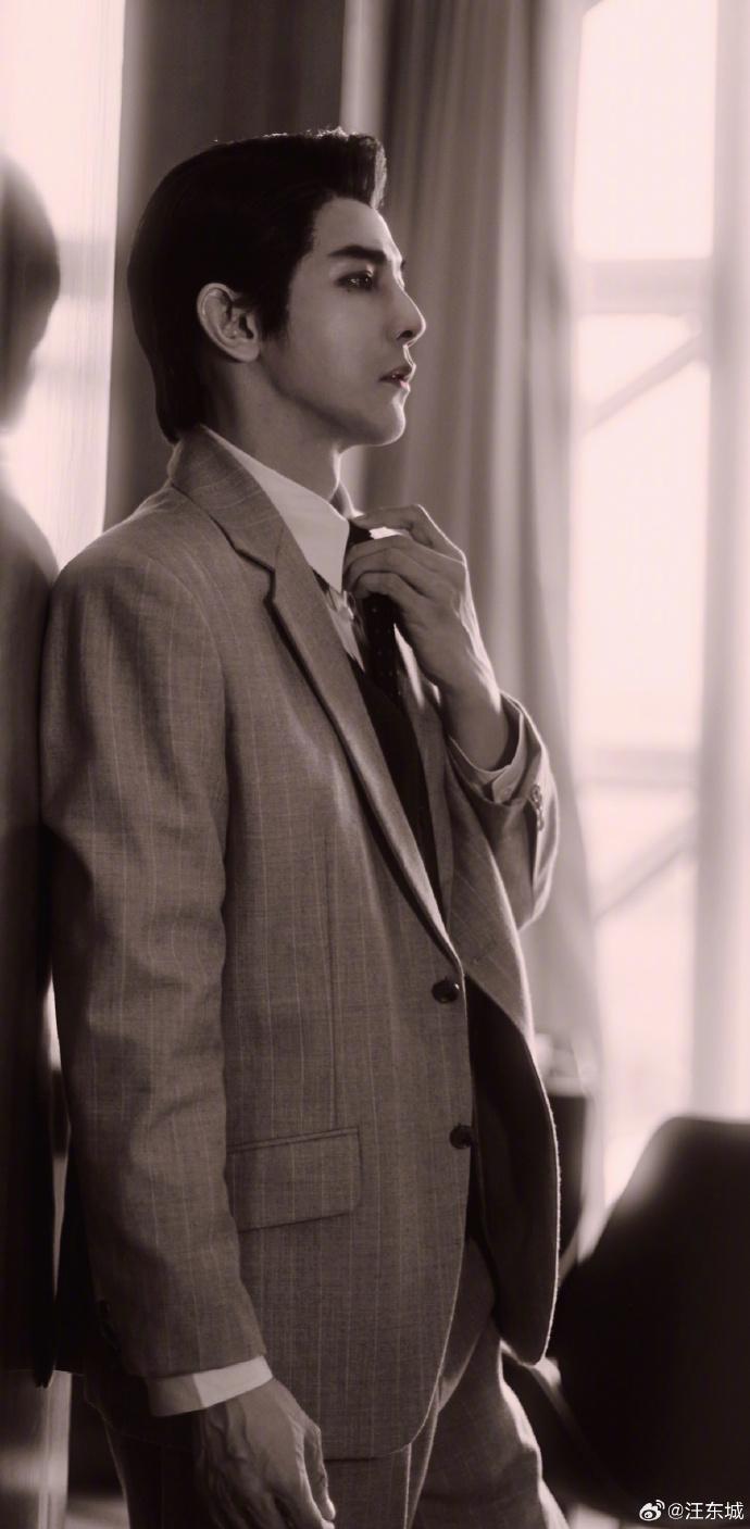 汪東城又變臉,他出席北京國際電影節時被網民笑「面目全非」。