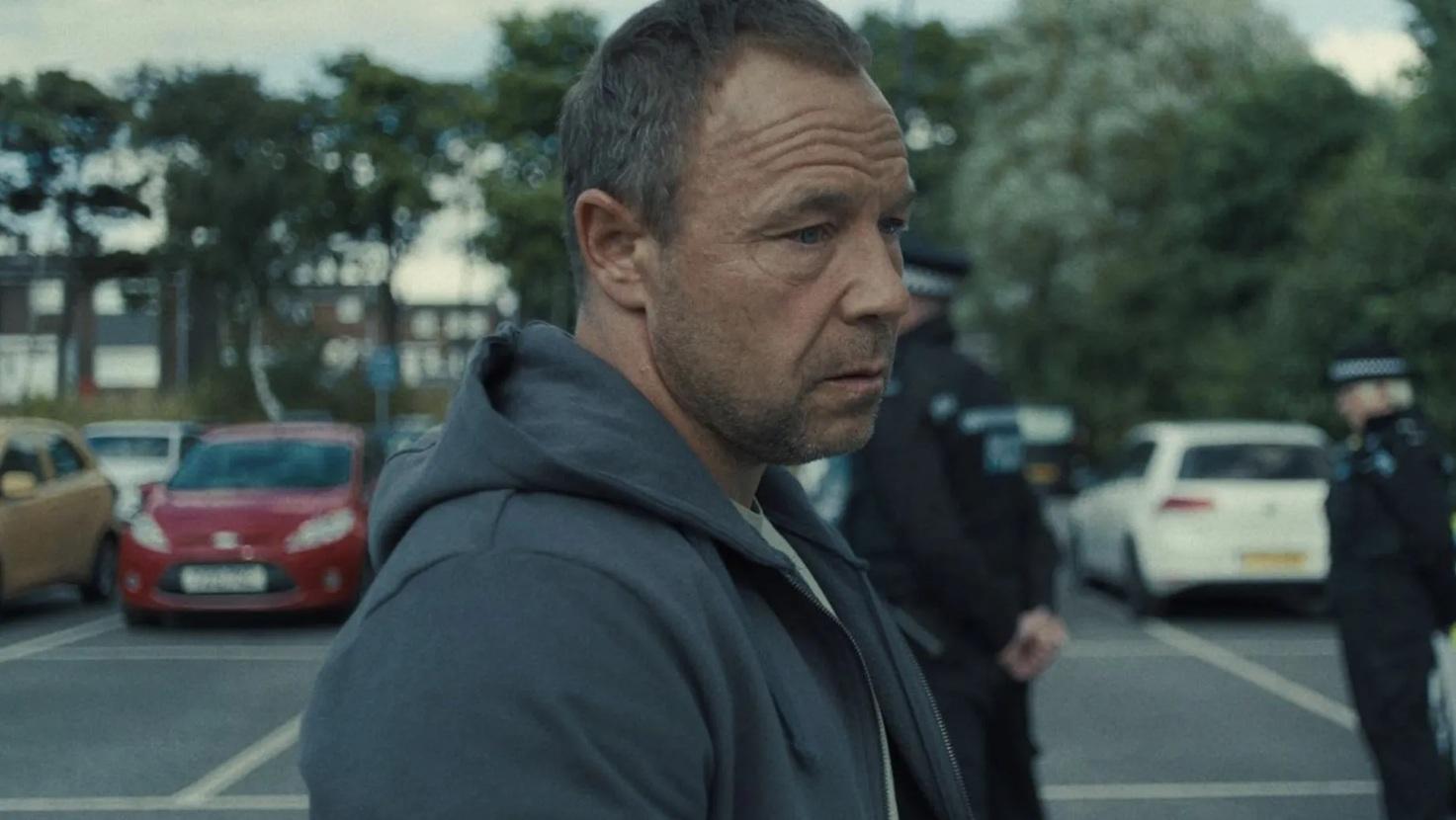 飾演傑米父親的史蒂芬葛拉翰,同時為《混沌少年時》擔任監製、編劇兼演員。