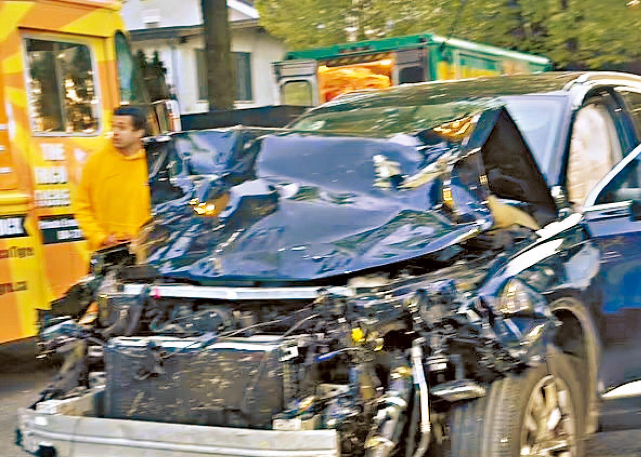 溫哥華汽車撞人群