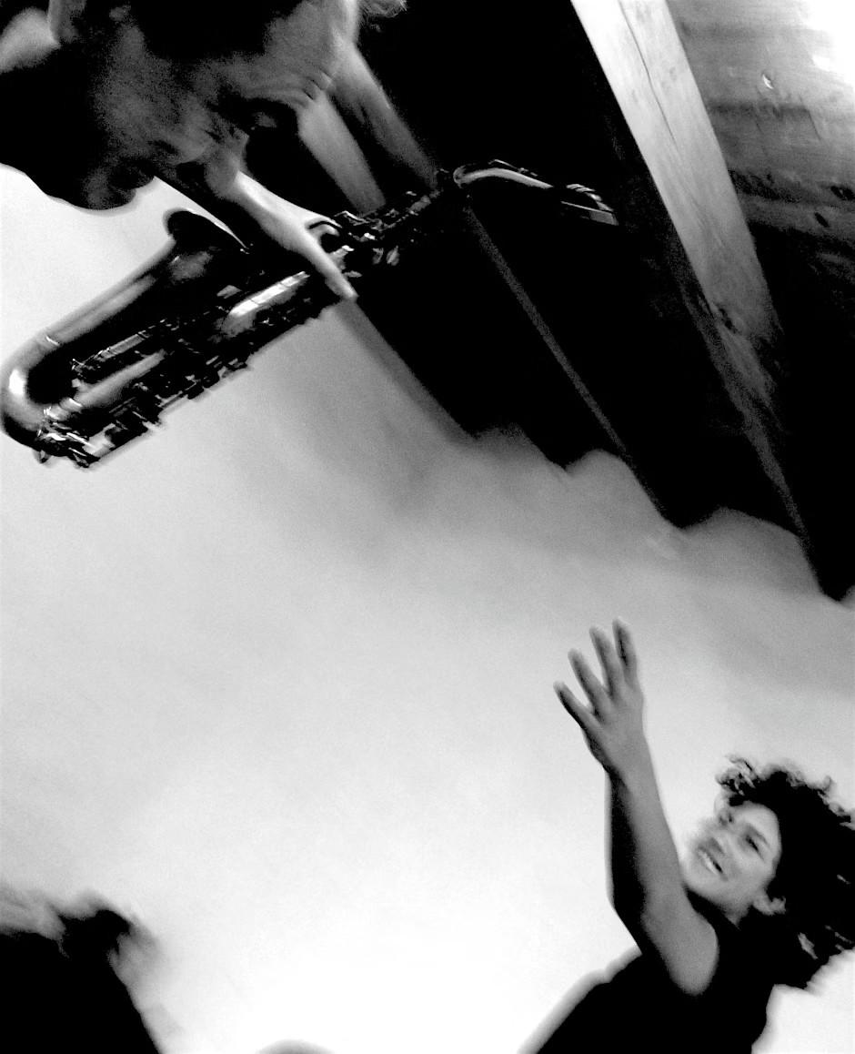 Lotus與Jean的演出,充滿挑戰與創新的藝術冒險。