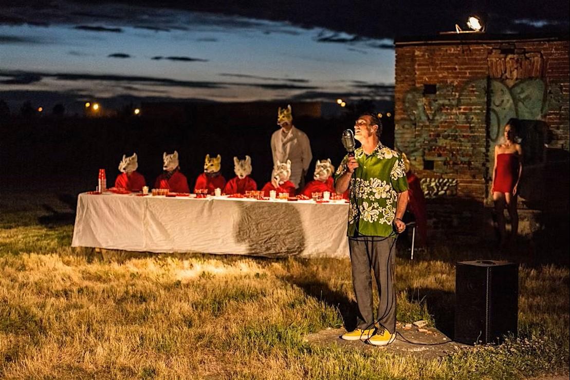 Tomeo Vergés、Sandrine Maisonneuve和Alvaro Morell,3位舞者透過身體與聲音的運動,在這場集體實驗中建立藝術聯繫。