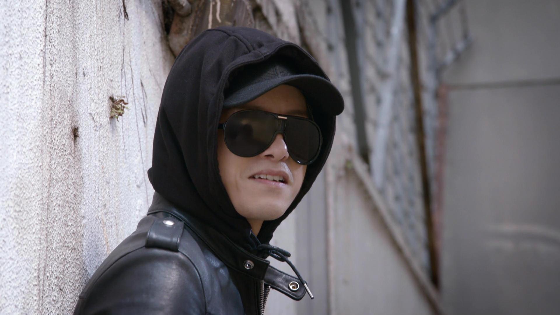 張彥博指角色大部分時間「笠到實」,故有時只能以嘴巴及眉毛做戲。