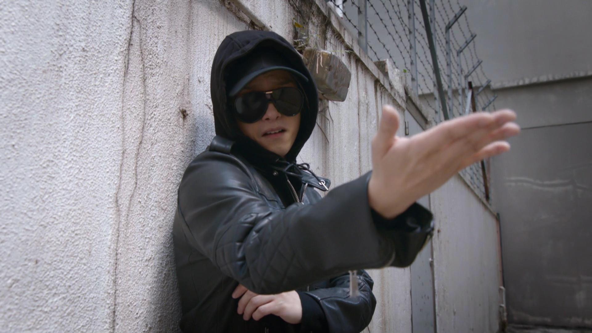 張彥博指角色大部分時間「笠到實」,故有時只能以嘴巴及眉毛做戲。