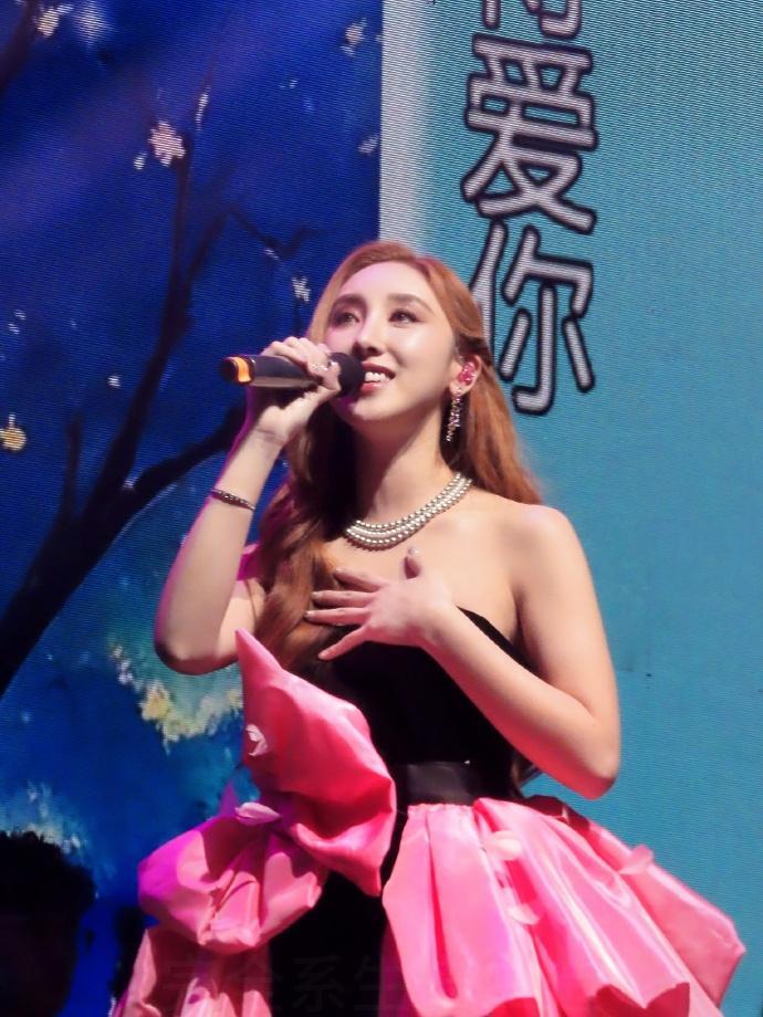 「小背心」許靖韻2年前買香港仔澄天一房 收樓旋即1.75萬租出 回報有幾多?(多圖)|名人業主