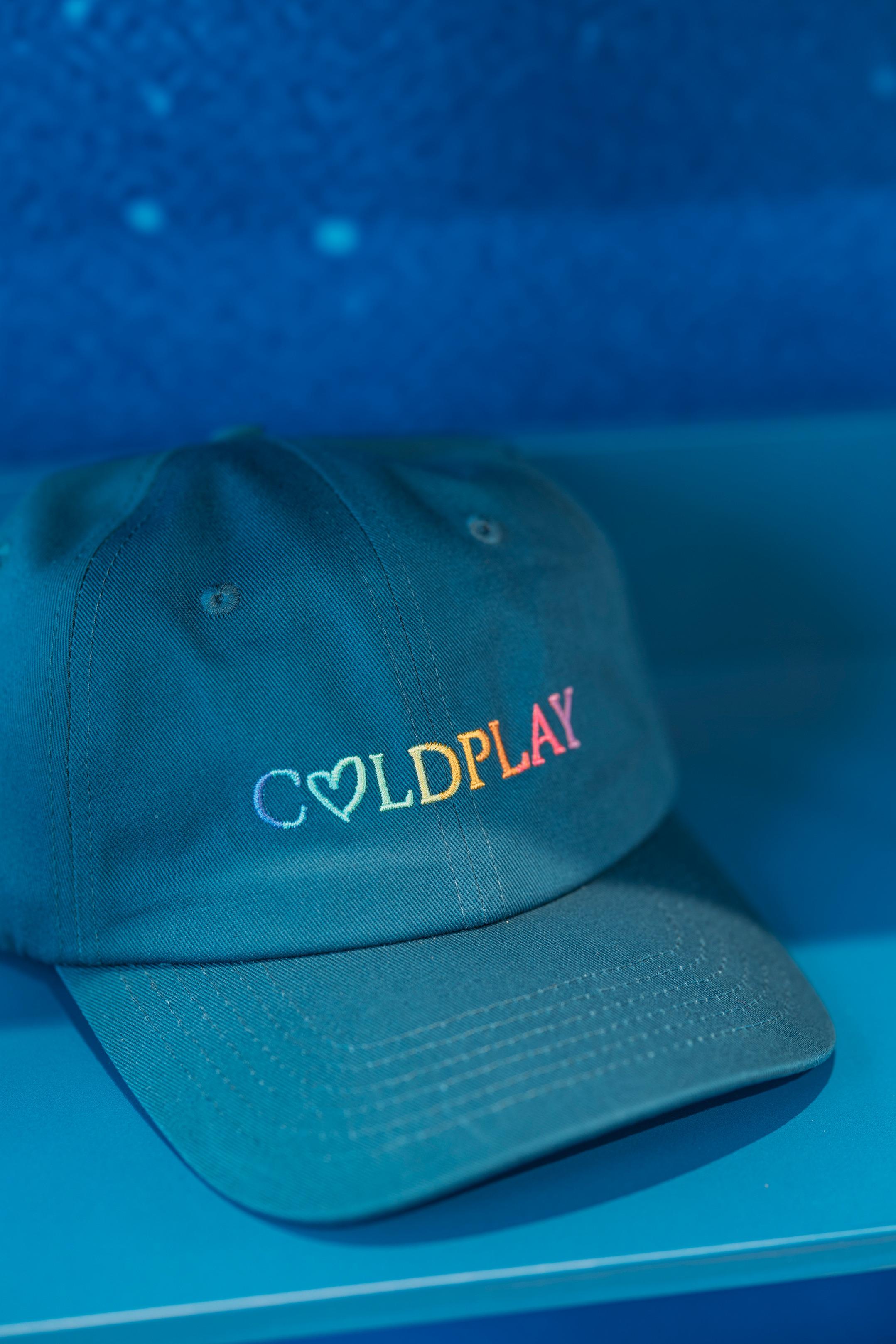 Coldplay Moon Music Pop-up at AIRSIDE帶來一系列巡演周邊商品。