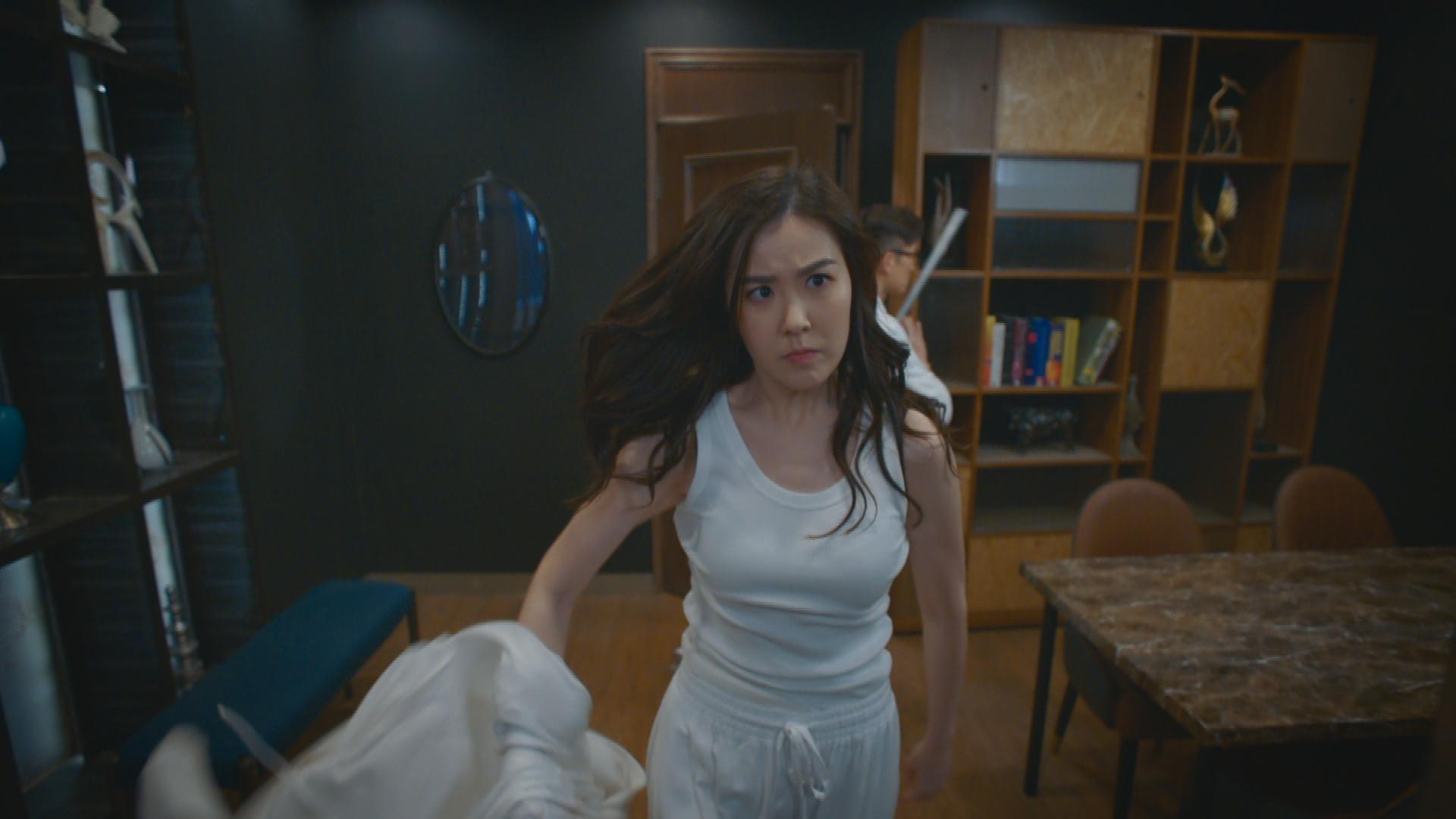 劉佩玥性感上陣,看似打得又睇得。