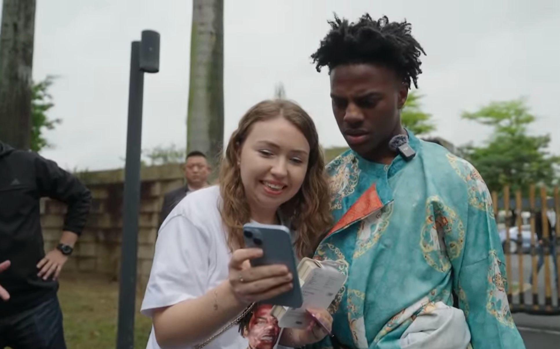 Speed穿中國風打扮遊深圳。