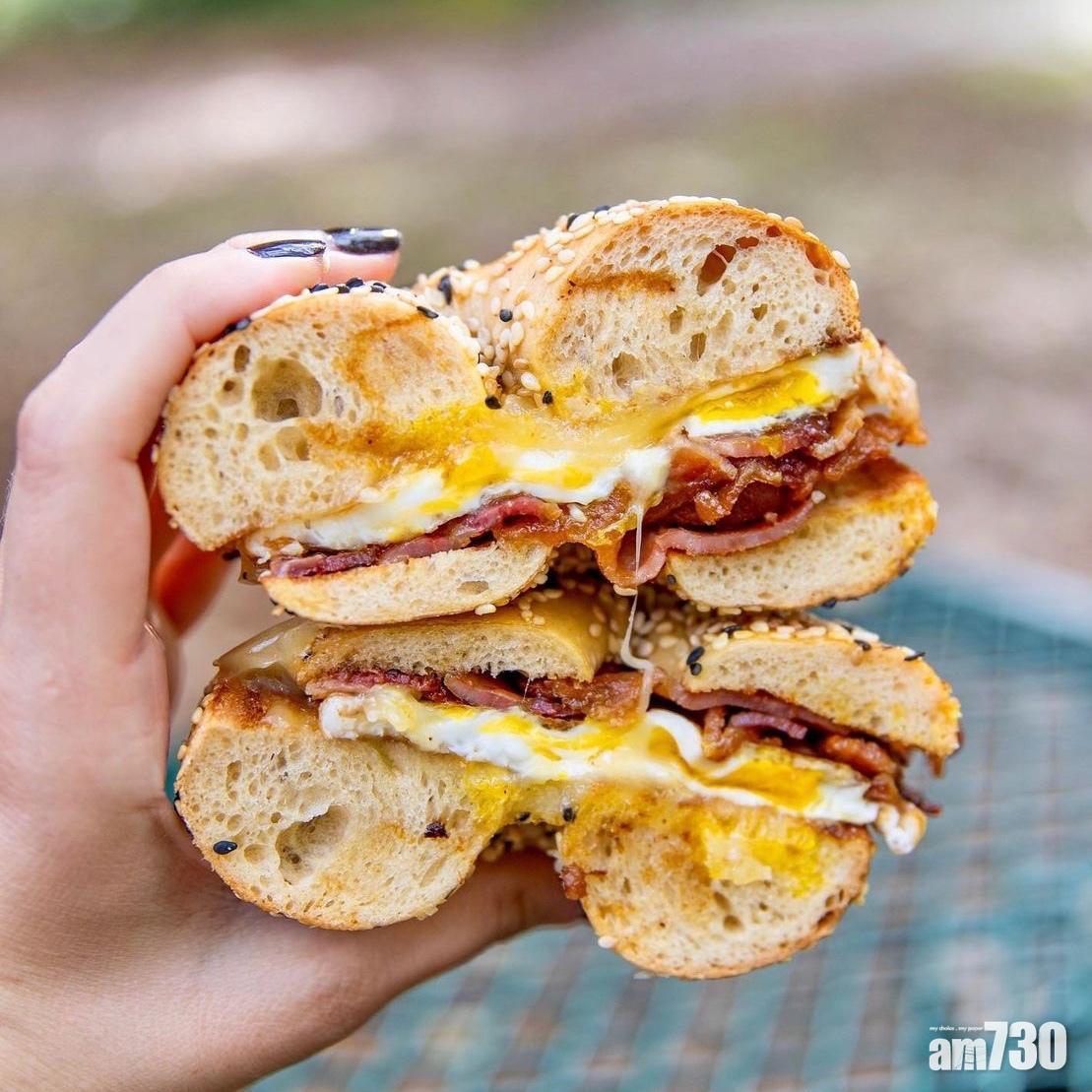 早餐在家自製Bagel三文治屬不錯的選擇。