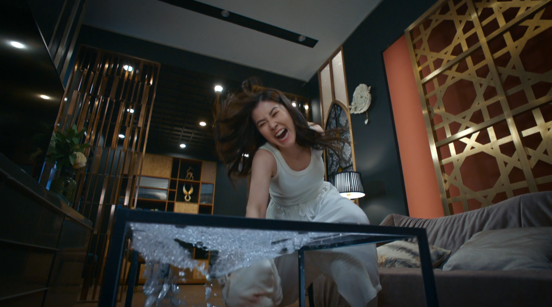 劉佩玥性感上陣,看似打得又睇得。