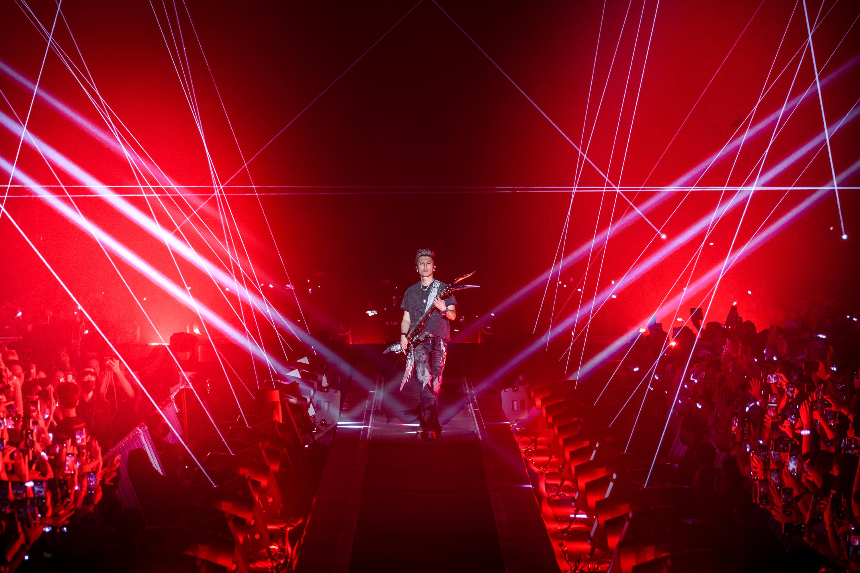 歌手謝霆鋒一連四日(24至27日)在啟德主場館舉行演唱會完滿結束(啟德體育園)