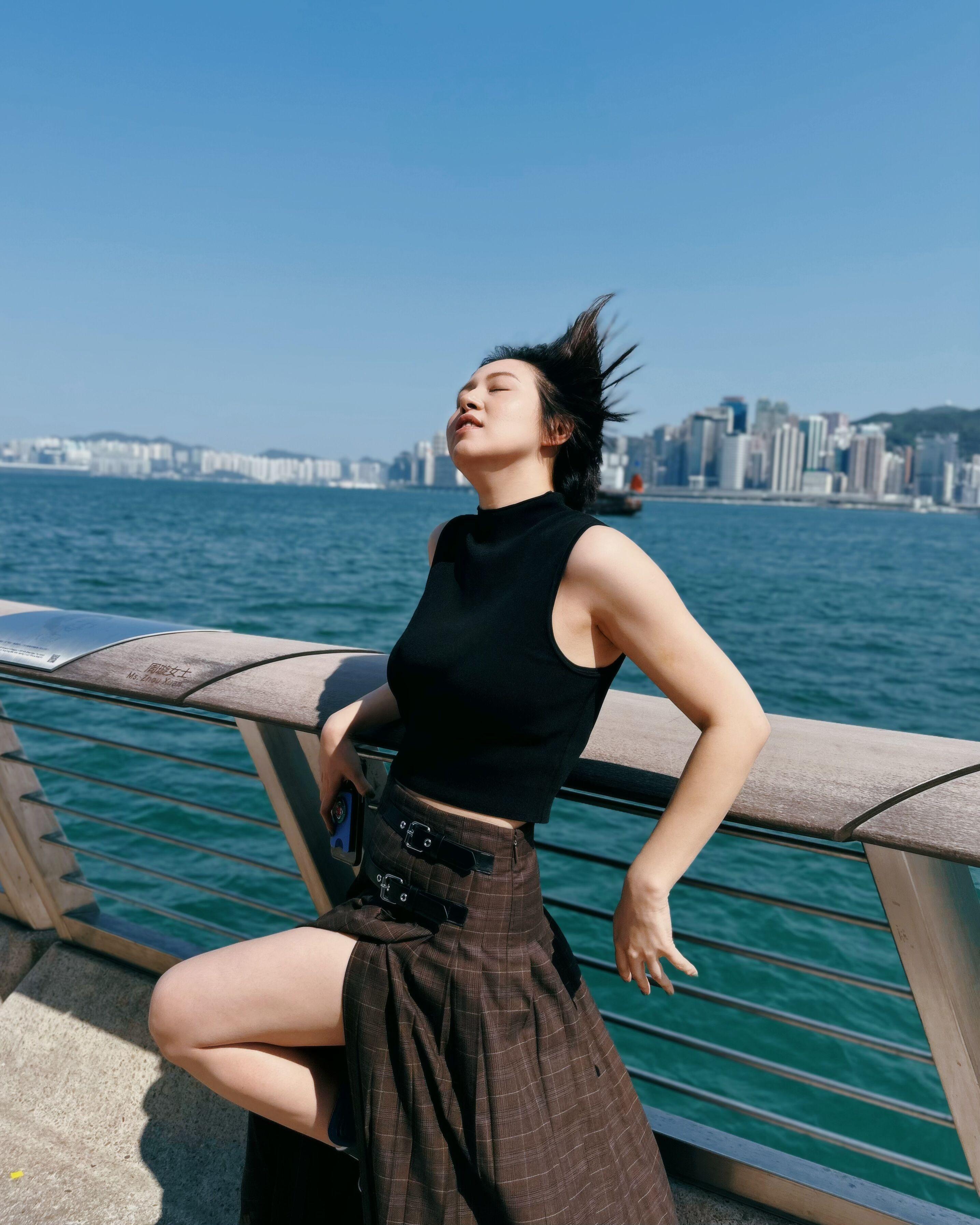 《華燈初上》女星劉品言日前來港展開宣傳之旅。