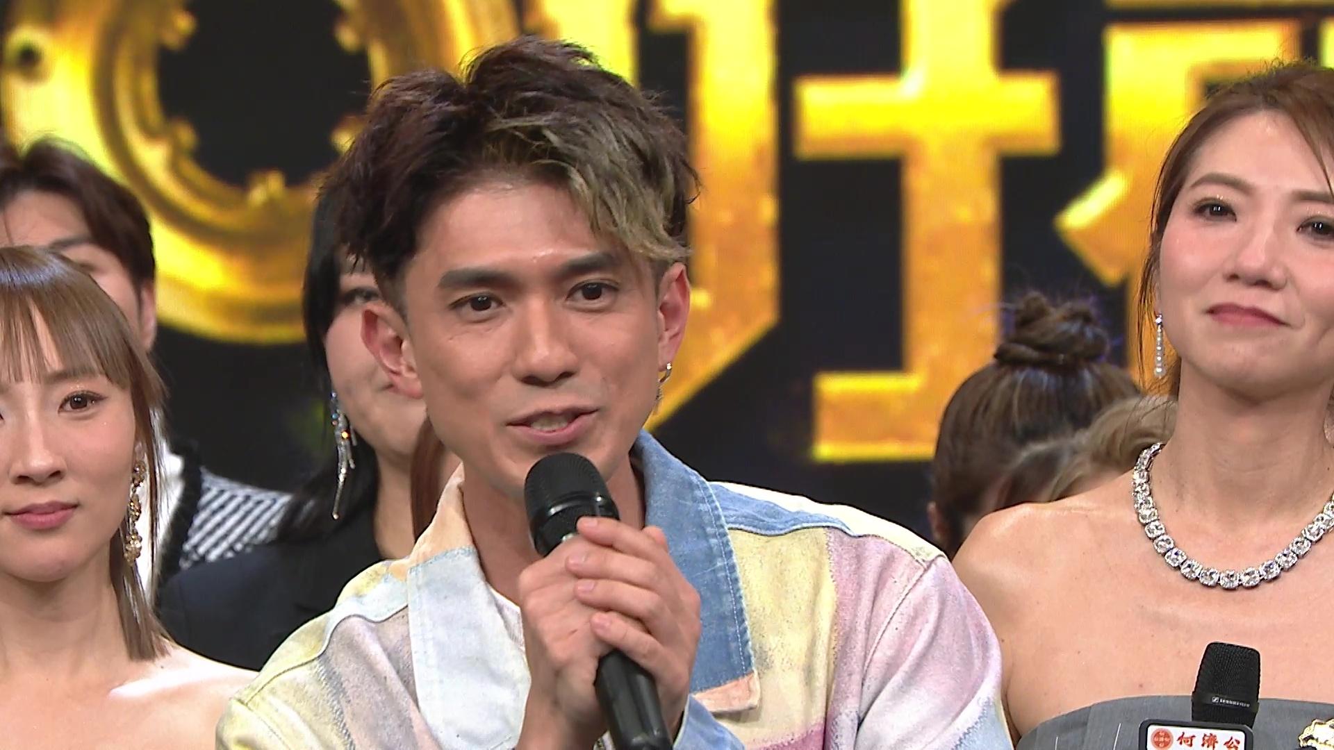 14強止步的「抗癌戰士」任永健,13年前確診鼻咽癌,一度因病失聲,他曾表示參加《中年3》目的為了做個好榜樣給孩子。