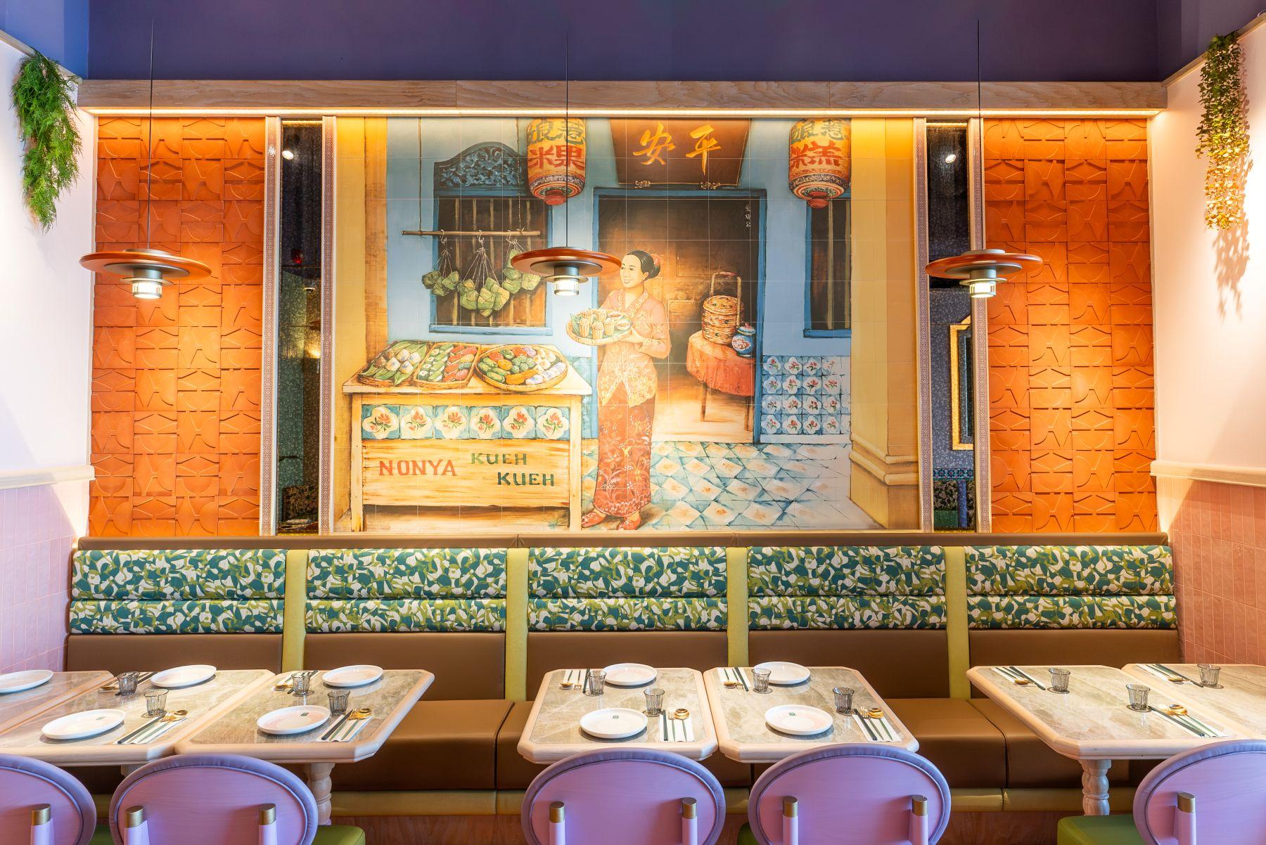 餐廳的室內設計靈感來自殖民地風格的娘惹宅院,加上「Auntie」般熱情好客的服務,營造出如家庭般溫暖的用餐氛圍。