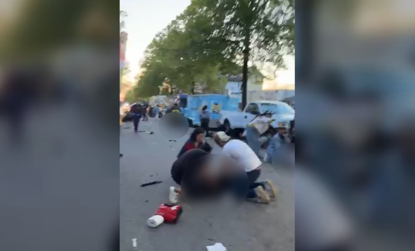 加拿大溫哥華汽車撞人群釀多人死傷。(互聯網)