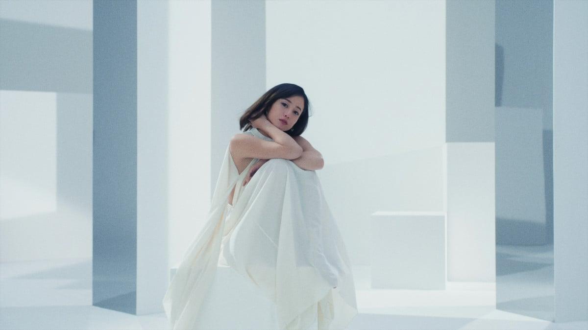 Color con品牌公開澤尻拍攝的全新廣告及拍攝花絮。