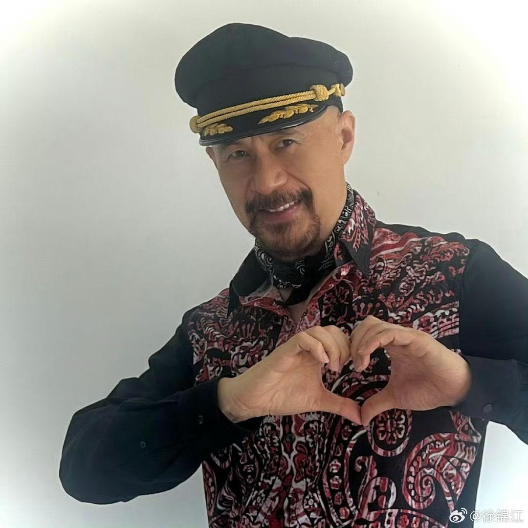 徐錦江希望走得乾淨俐落,若死後想把骨灰撒落大海。