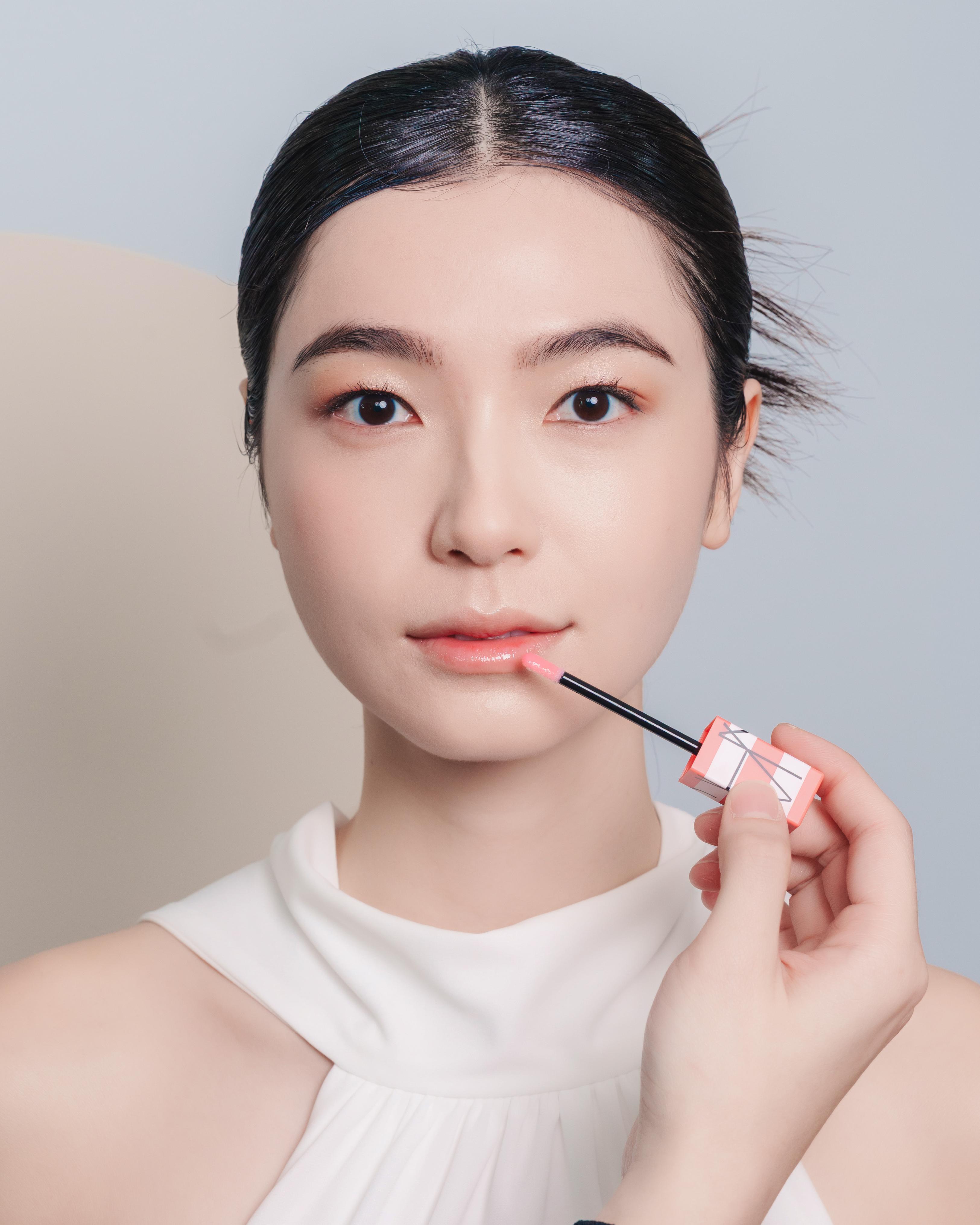 Step 7:輕盈水潤唇妝