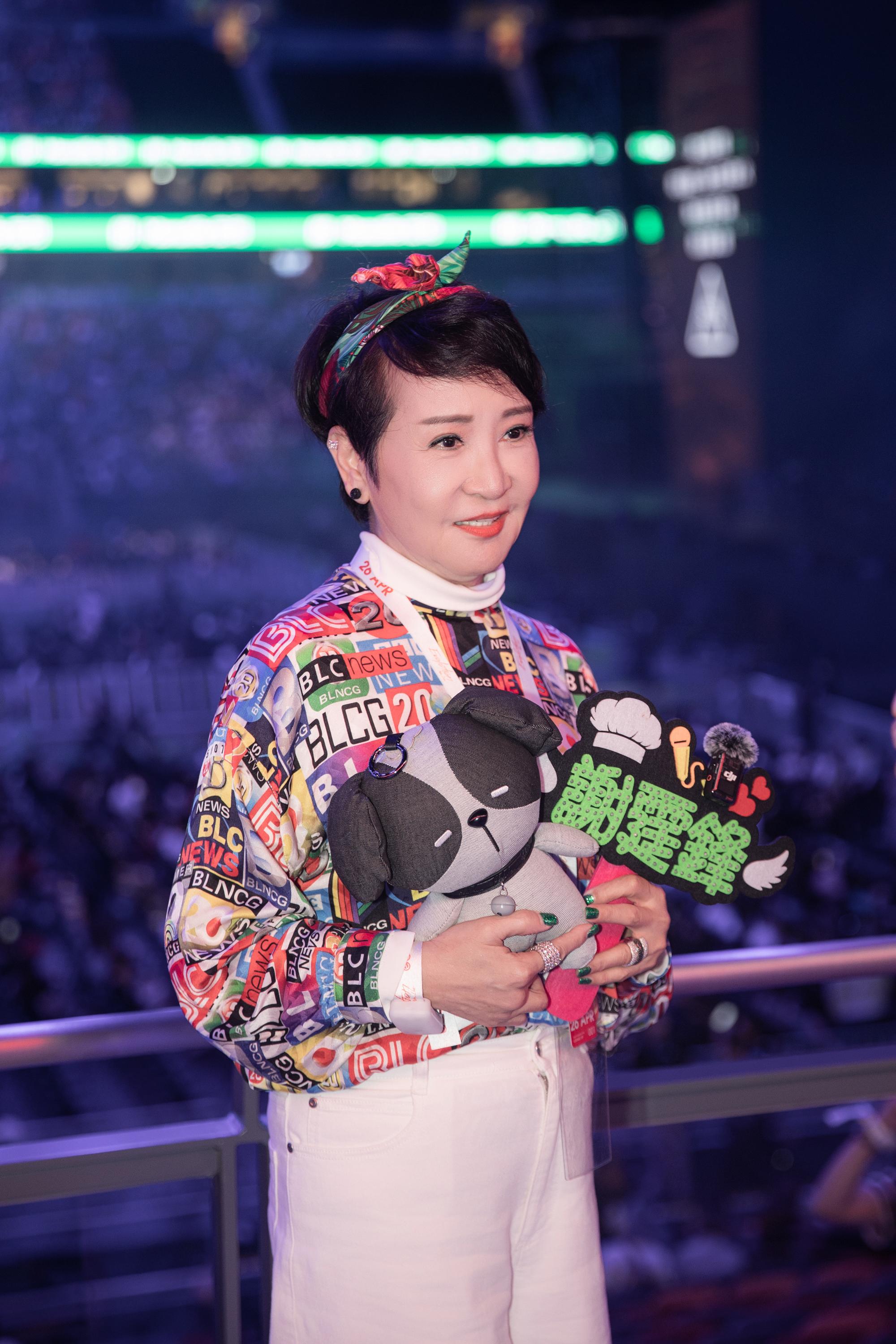 狄波拉連續三晚坐鎮觀眾席。