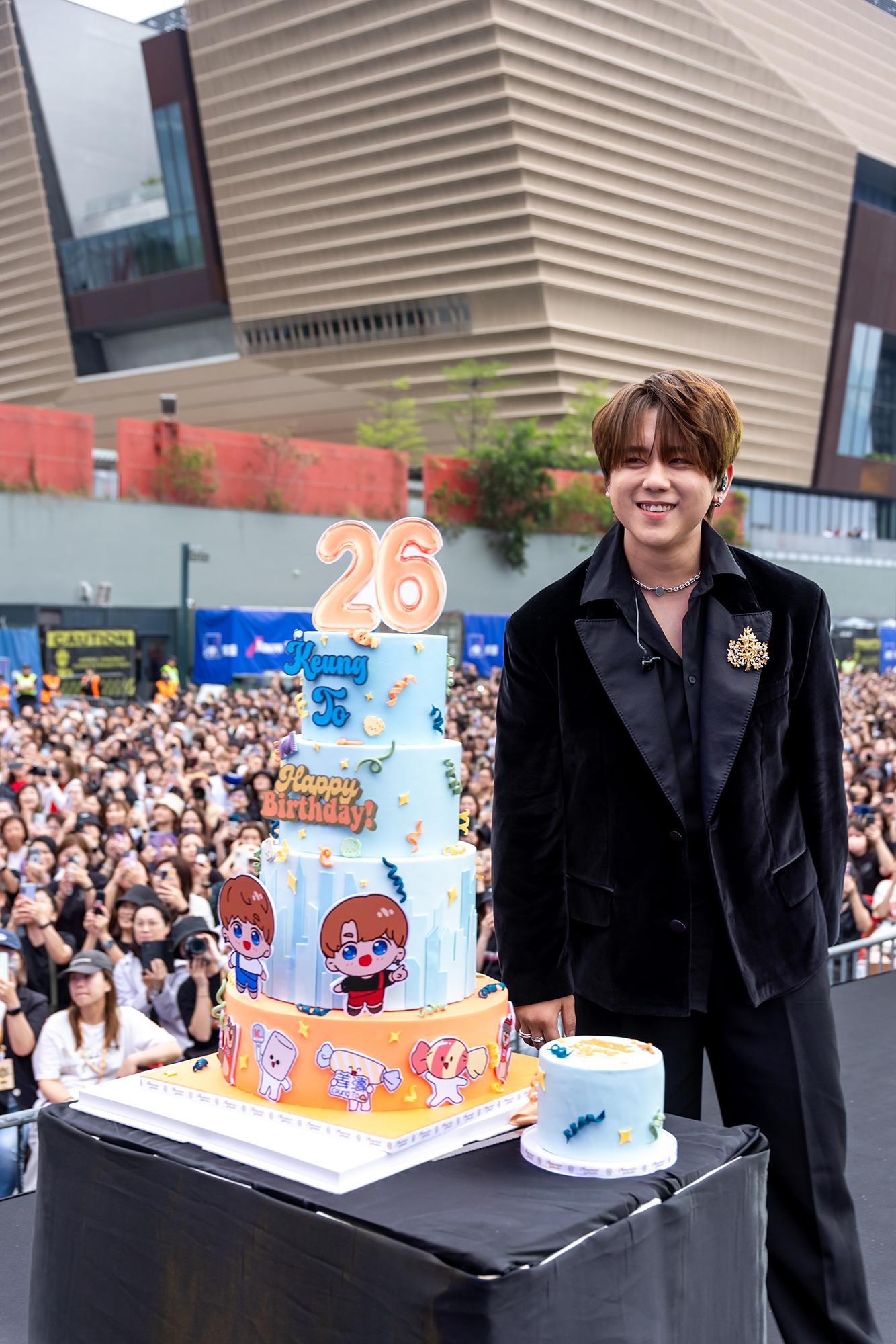 姜濤出席後援會舉辦的「The Keung’s Show」千人賀壽活動,與6,000位姜糖預祝26歲生日。